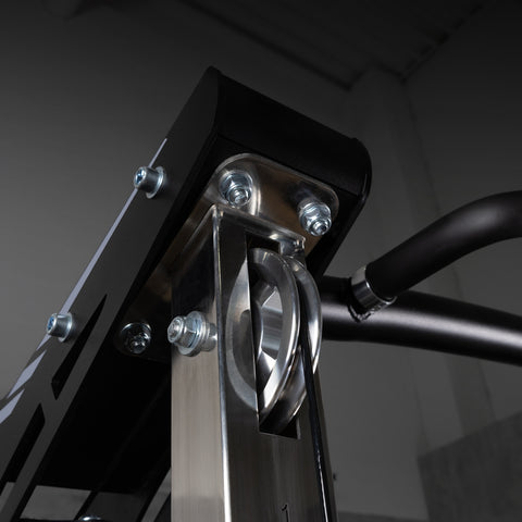 Entraîneur fonctionnel AmStaff Fitness SD-5000 et machine Smith