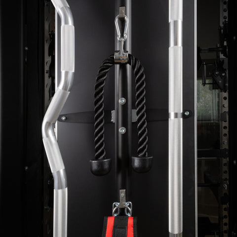 Entraîneur fonctionnel AmStaff Fitness SD-5000 et machine Smith